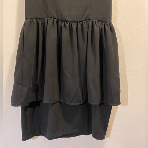 Sleeveless Black Peplum Mini Dress - Picture 3 of 7